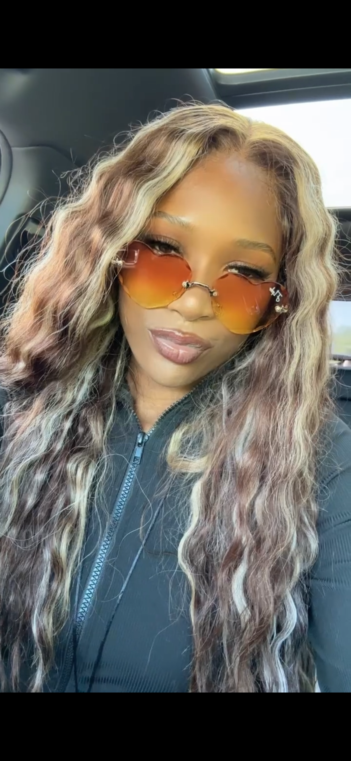 Ciara - 24/26inch highlighted glueless 4x4 human hair closure wig