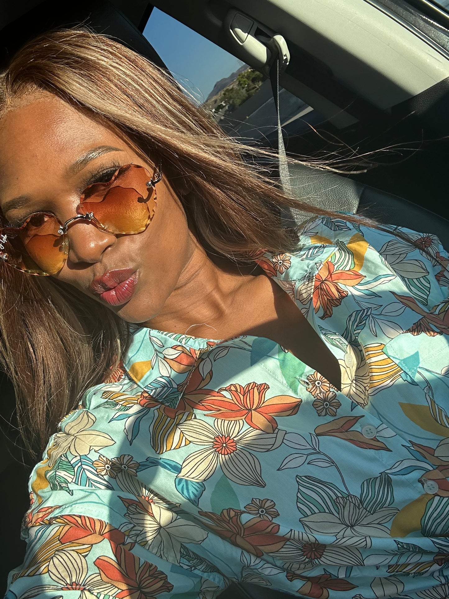 Ciara - 24/26inch highlighted glueless 4x4 human hair closure wig