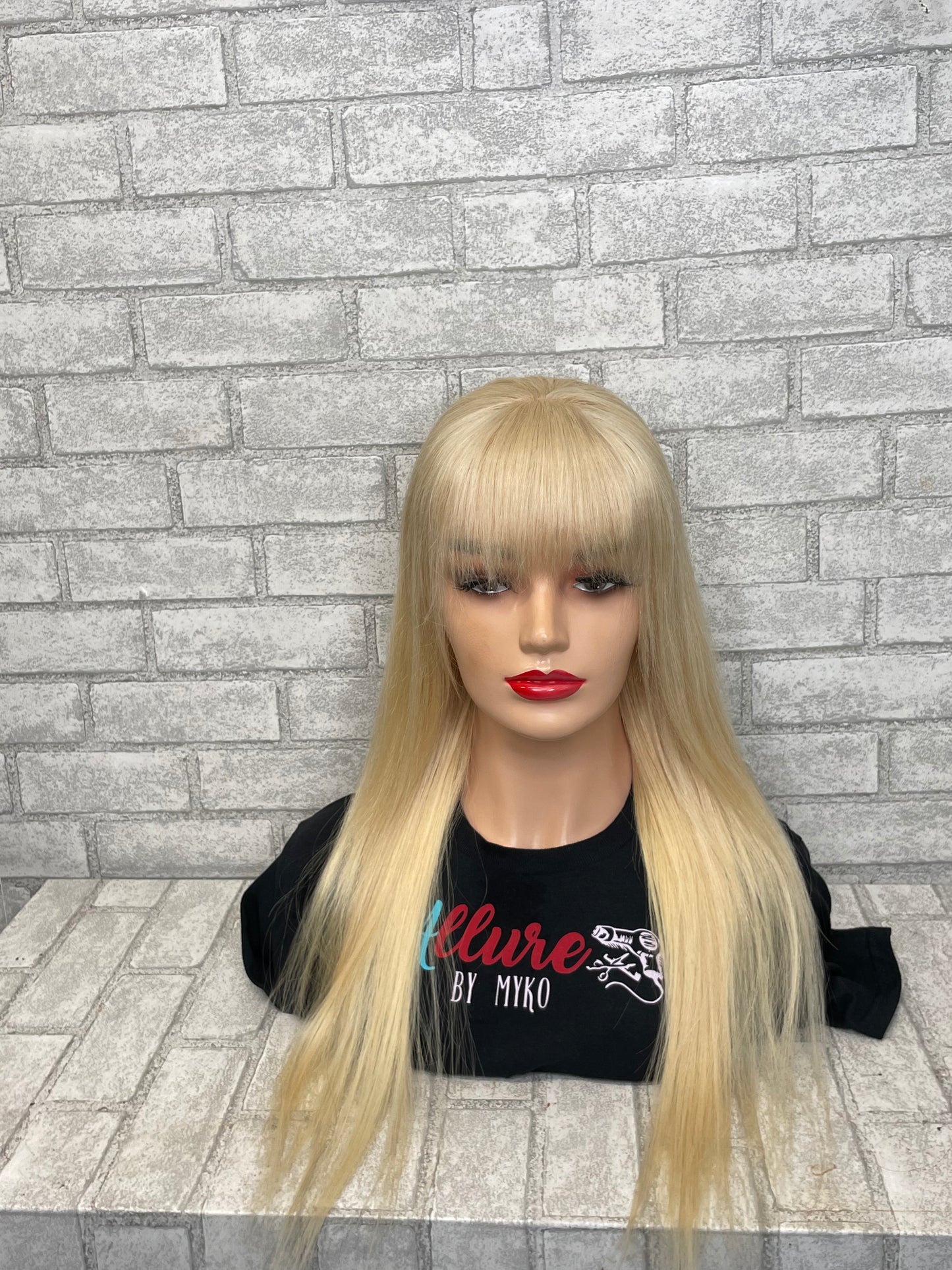 Brielle -22inch glueless 4x4 613 blonde lace closure bang wig